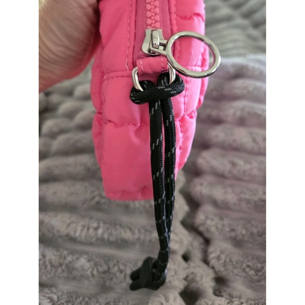 FREE PEOPLE MOVEMENT Free People Pink Quilted Mini Case. SO CUTE! EUC!! - Picture 3 of 11